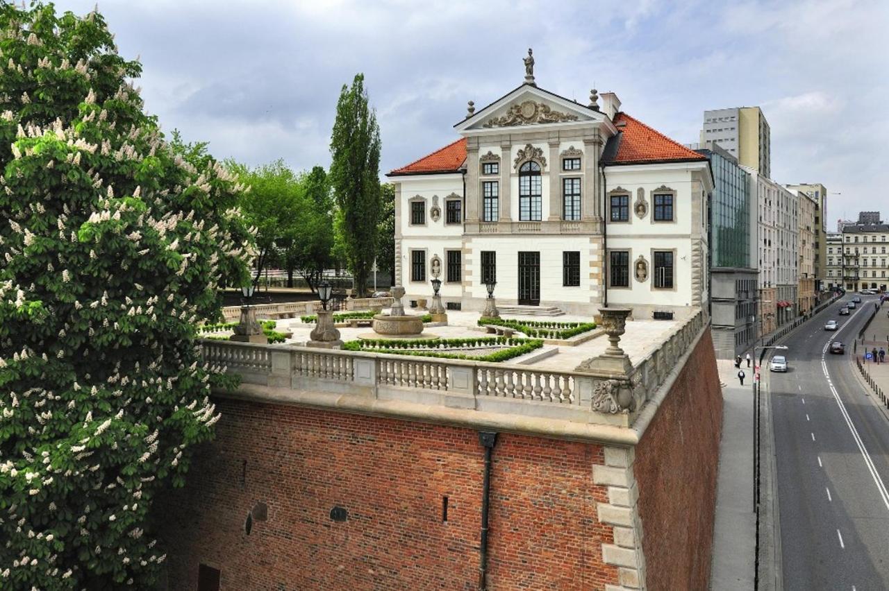 Helvetia Plus B&B - Private Rooms And Apartments Varşova Dış mekan fotoğraf