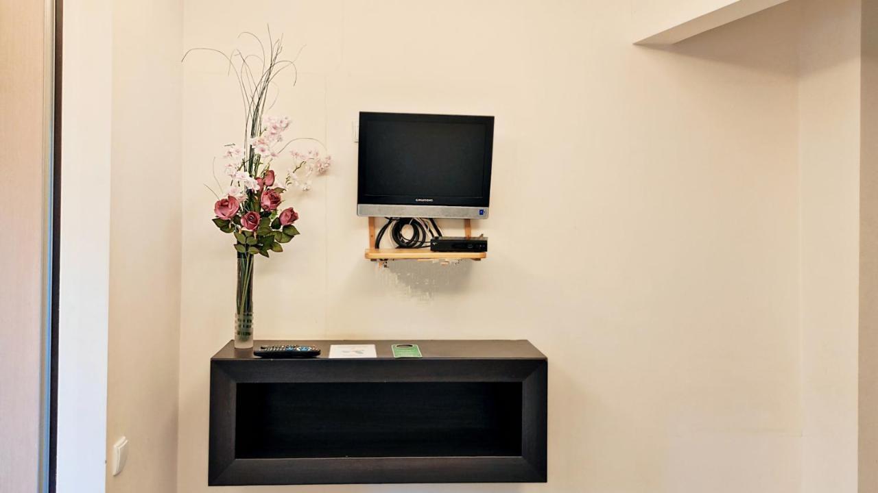 Helvetia Plus B&B - Private Rooms And Apartments Varşova Dış mekan fotoğraf